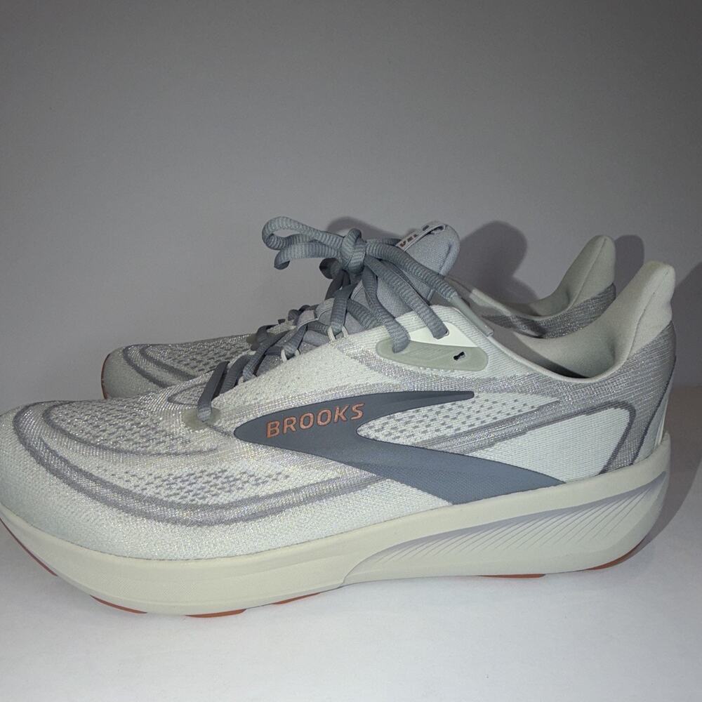 Brooks Men's Low Top Lace-Up Athletic Sneakers Gray/White/Brown 110499 1D 092